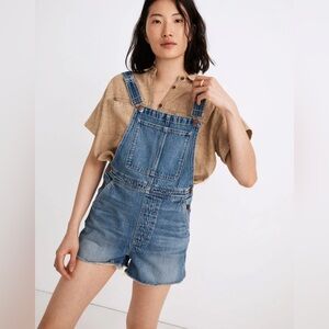 Madewell Adirondack Short Overalls in Wrightwood Wash